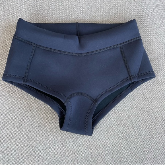 NWT Patagonia R1Lite Yule surf black shorts 6 - Picture 8 of 13